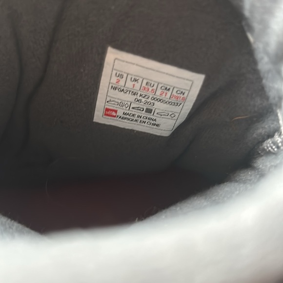 North face kids size 2 snow boots - Picture 5 of 5